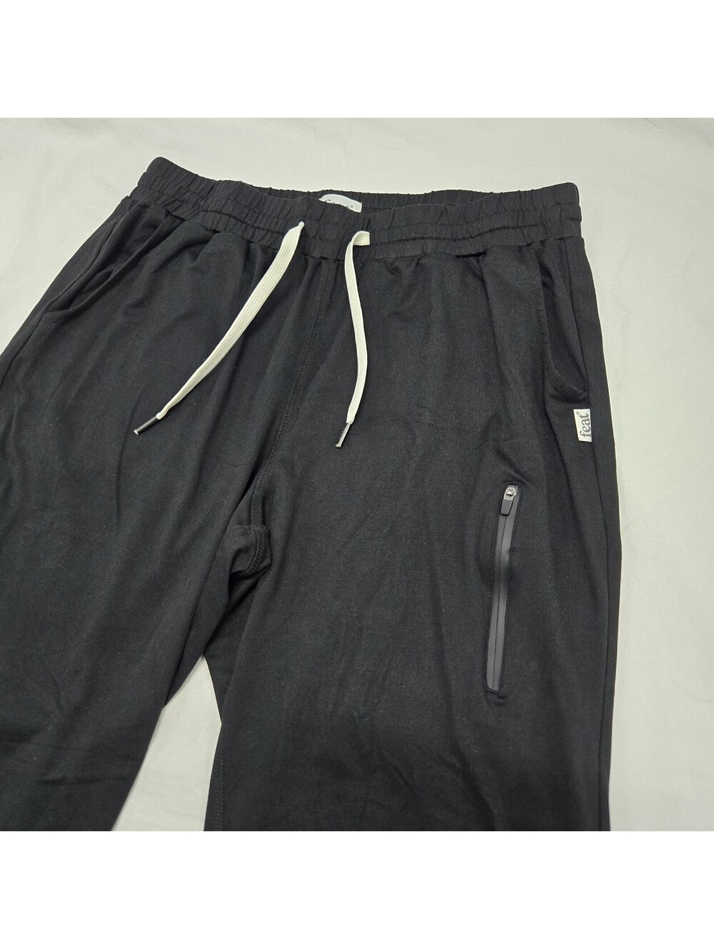 EUC Size MEDIUM Men's Feat Roam Performance Athletic Pants Black Zip Pockets